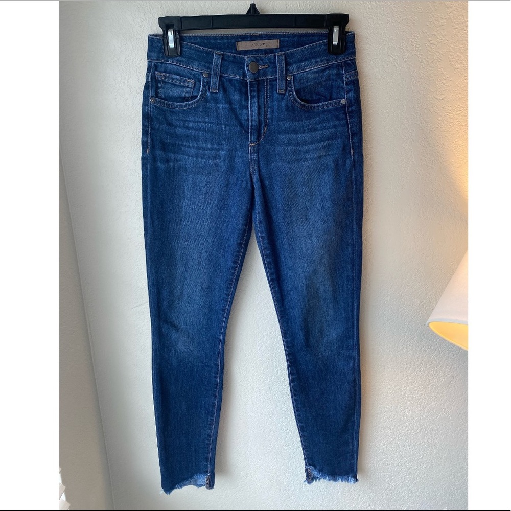 {Joe’s Jeans} Raw Hem Skinny Ankle Jeans